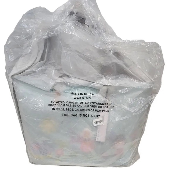 Nwt Dooney and Bourke Disney 2019 It’s a small world tote ❤️🎆✨ - Picture 3 of 6